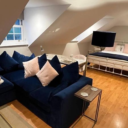 The Pheasantry - Guest House In Beautiful Rural Location Aldermaston Esterno foto