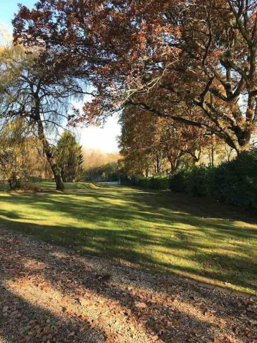 The Pheasantry - Guest House In Beautiful Rural Location Aldermaston Esterno foto