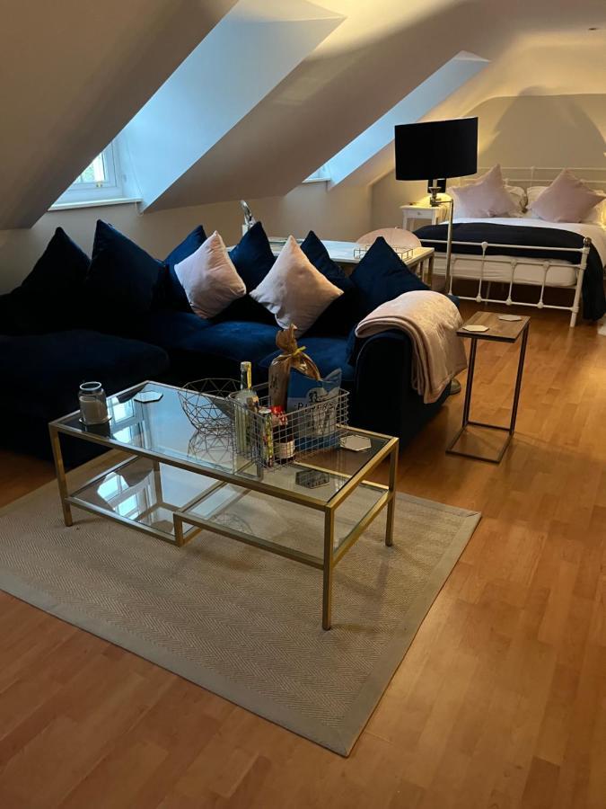 The Pheasantry - Guest House In Beautiful Rural Location Aldermaston Esterno foto